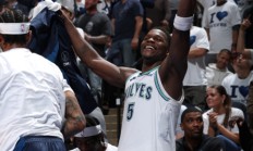 开云体育登录-森林狼队负于掘金队，遭遇两连败