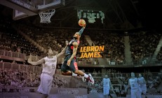 开云体育APP下载-铁蹄与引擎，当尤文铁骑碾过巴萨，轰鸣声响彻摩纳哥之夜