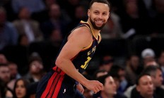 开云APP-勇士再胜尼克斯，库里表现强势