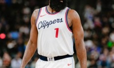 开云APP-火箭客场惜败雷霆，哈登孤立