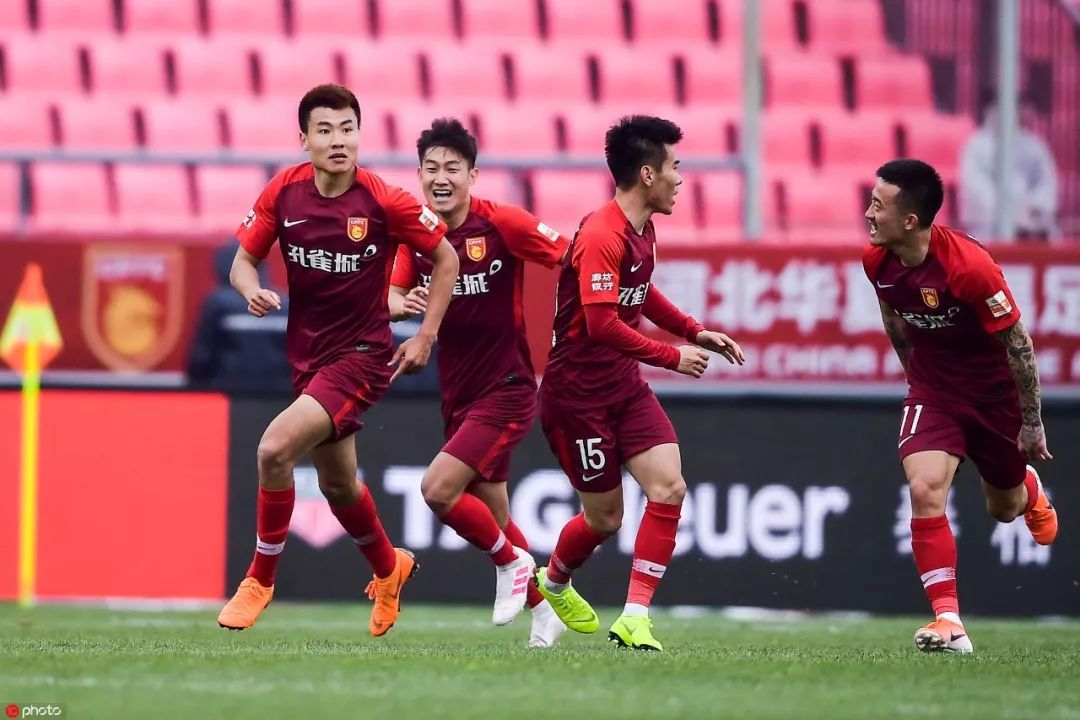 包含河北华夏幸福战平对手，保持不败的词条