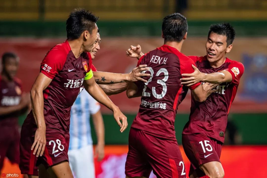 包含河北华夏幸福战平对手，保持不败的词条