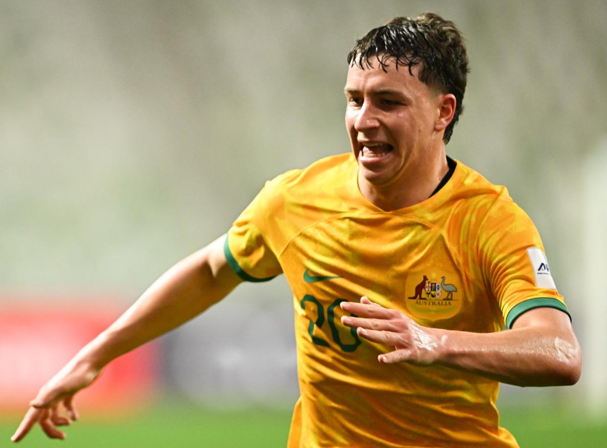 包含澳大利亚联赛：本土球队争夺冠军头衔的词条