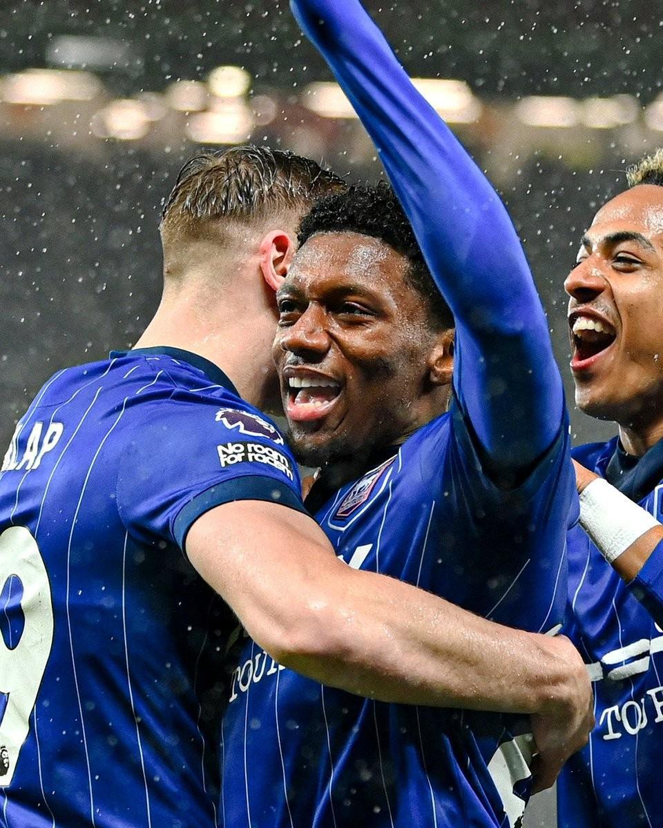 曼联前锋喜获英超最佳射手殊荣