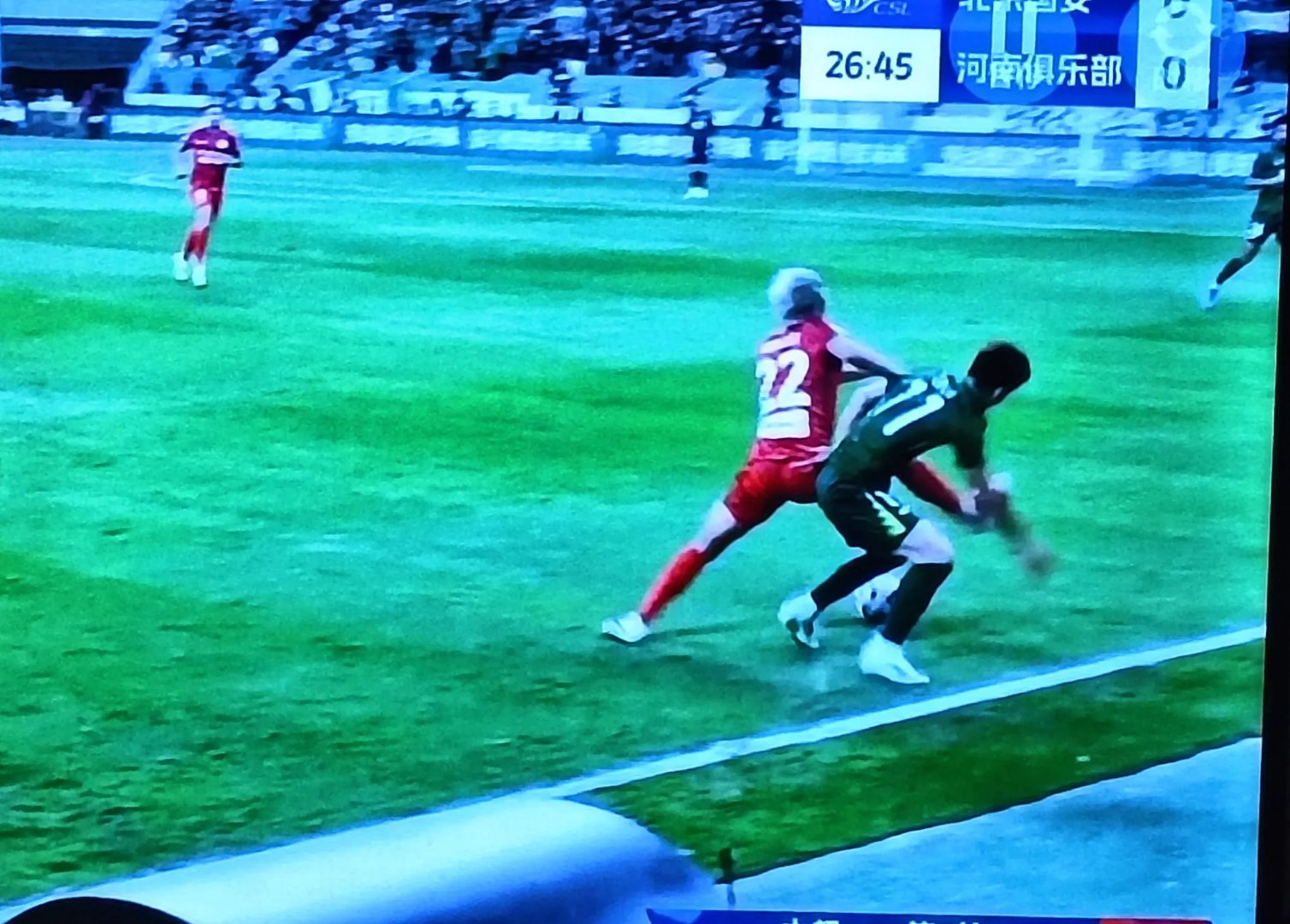 包含防线失误！球队后防线防守疏漏失误频出的词条