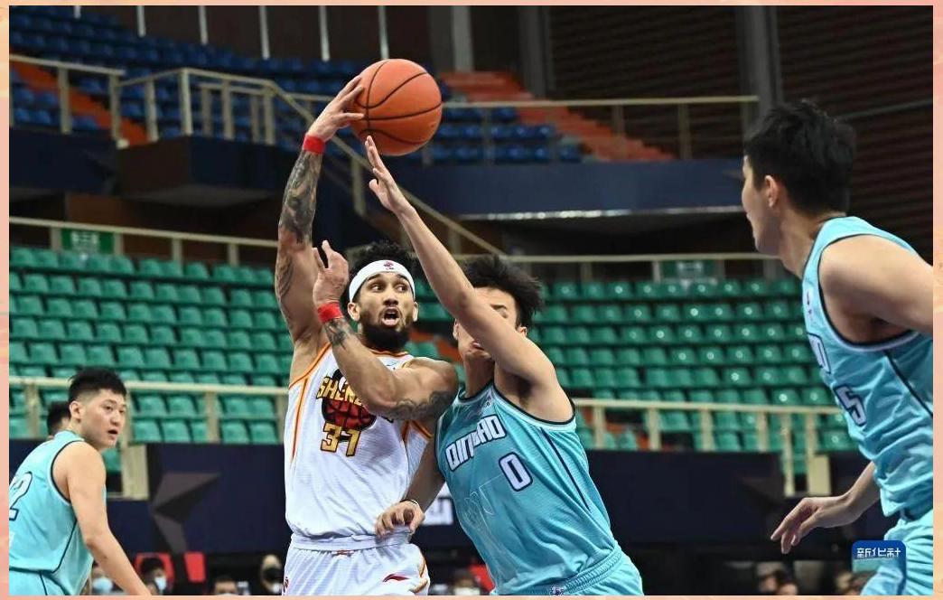 精彩纷呈的对决引发全场尖叫 精彩纷呈的对决引发全场尖叫