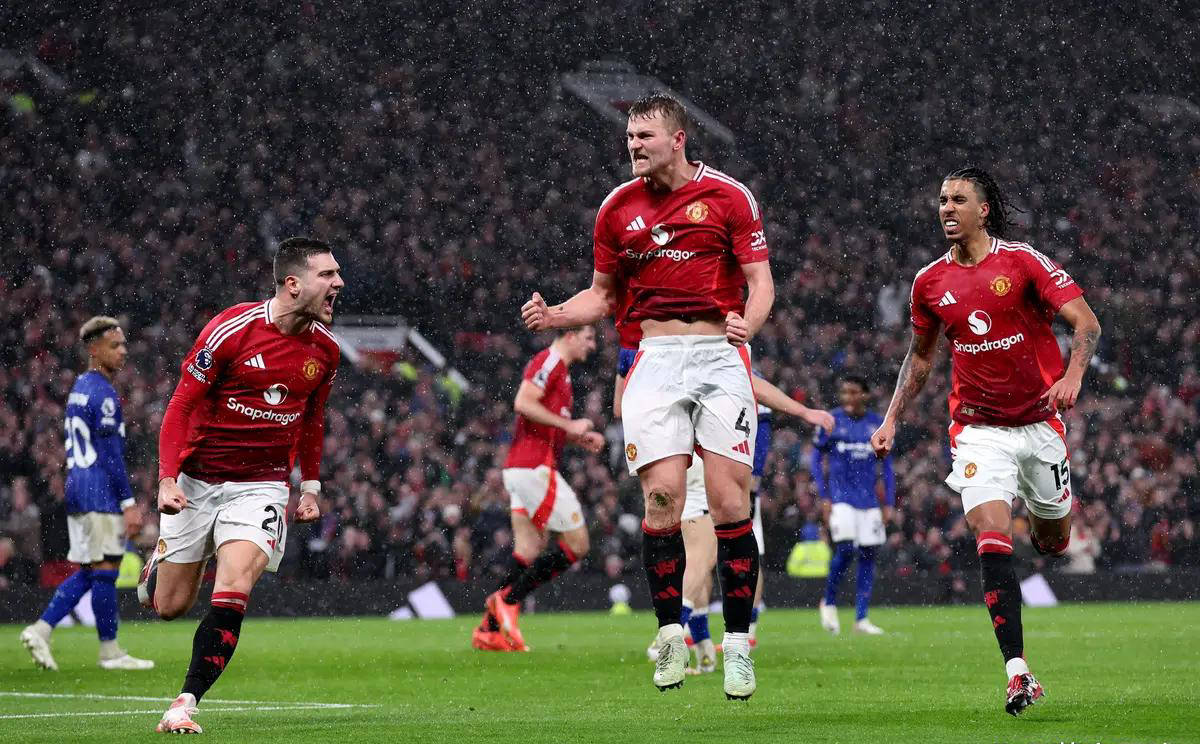 老特拉福德将上演巴塞和曼联的生死大战 老特拉福德将上演巴塞和曼联的生死大战