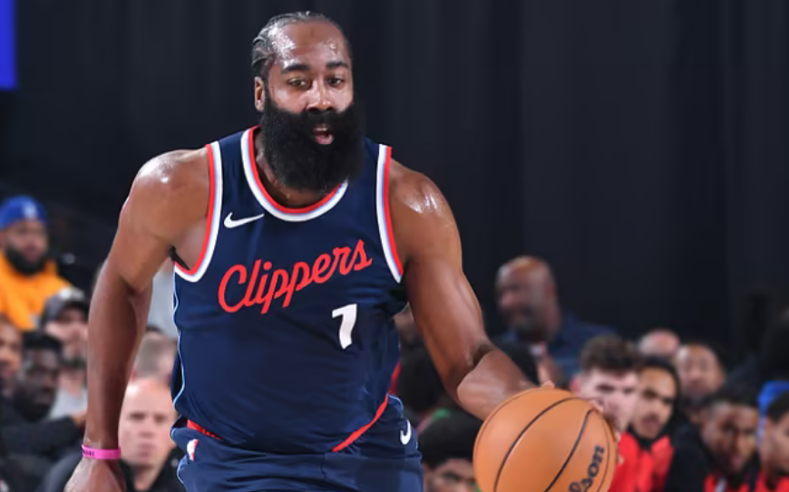 关于快船胜开拓者，取得七连胜创团队历史纪录的信息