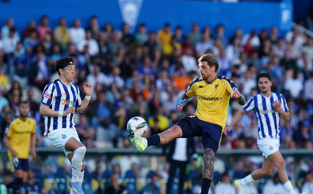 大连宏运遭遇四连败,保级形势严峻 大连宏运遭遇四连败,保级形势严峻