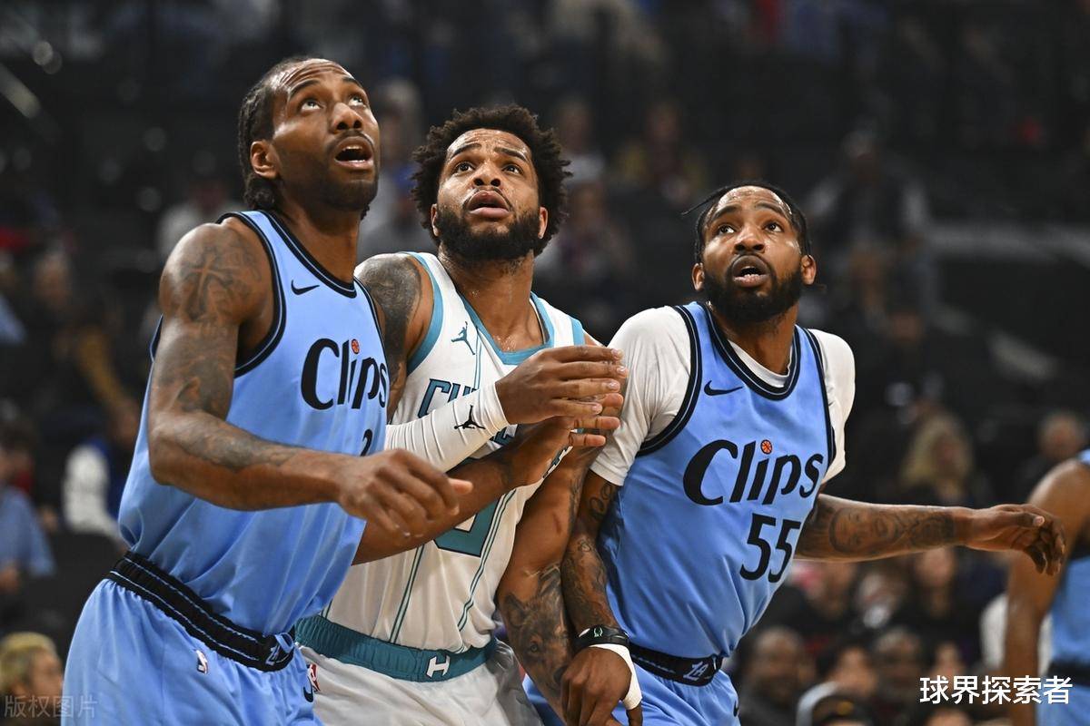 快船队在与黄蜂队的激烈对决中取得胜利