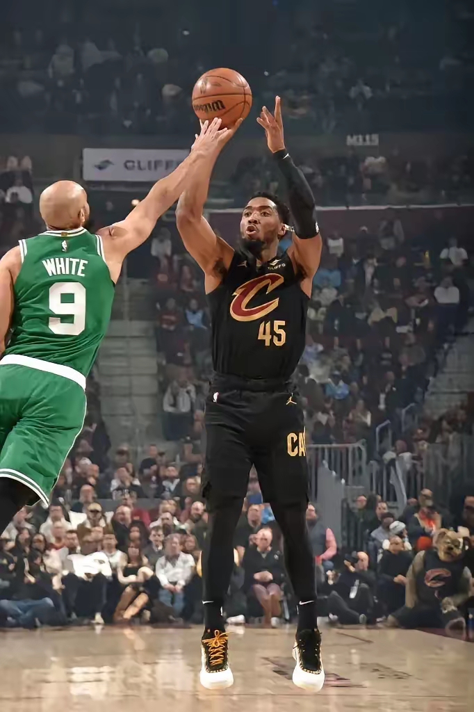 骑士主场绝杀凯尔特人,迎来胜利 骑士主场绝杀凯尔特人,迎来胜利