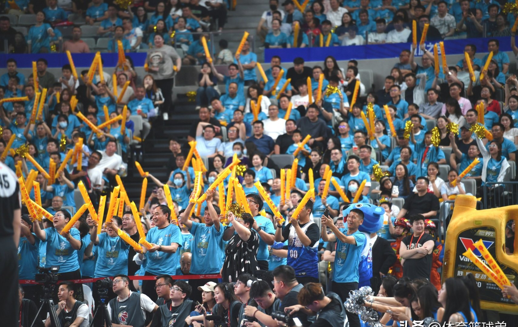 北京队在比赛中获得胜利,稳固领先优势 北京队在比赛中获得胜利,稳固领先优势