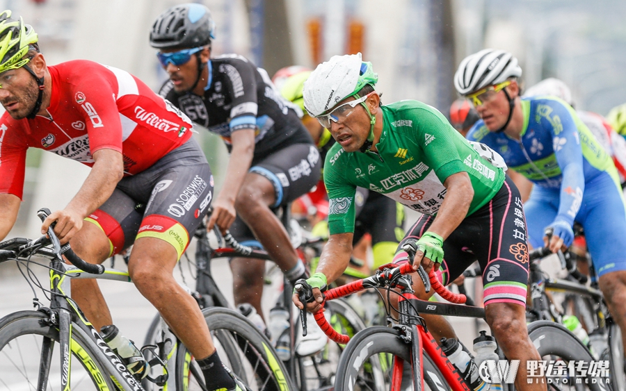 乌克兰国家队备战希腊,全力冲刺胜利 乌克兰国家队备战希腊,全力冲刺胜利