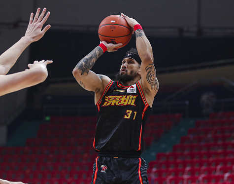 关于深圳队横扫马刺,布克惊艳四座的信息 关于深圳队横扫马刺,布克惊艳四座的信息