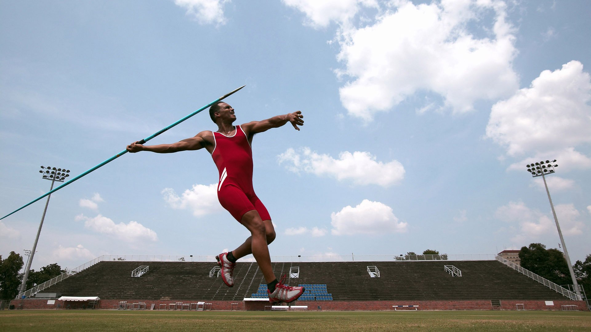 钢铁战车碾压对手，一人之光惊艳世界